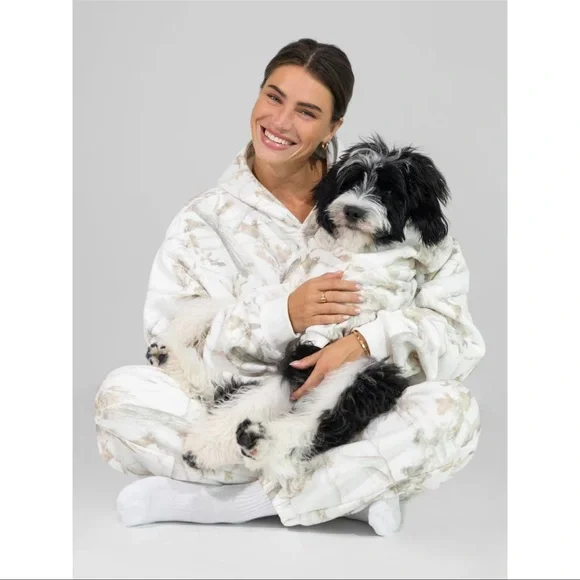 COMFRT PAWS CAMO DOG HOODIE - Picture 8 of 16